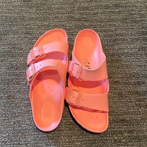 Rubber Birkenstock’s